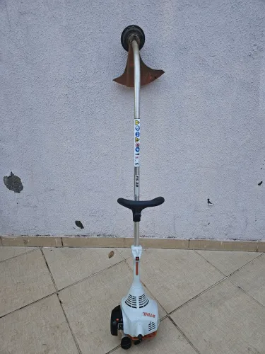 Roçadeira Stihl FS 38 - Pouco usada e em excelente estado