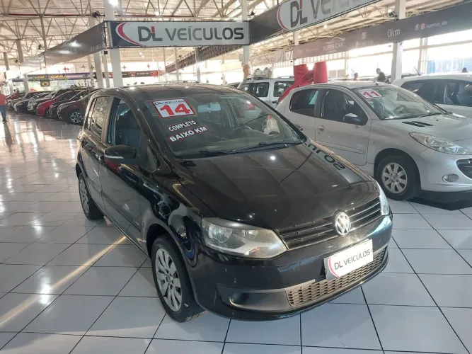 Volkswagen Fox 1.6 MI I Motion Total Flex 8V 5P 2014