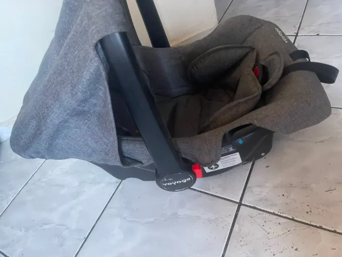 Vende bebê conforto 