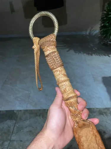 Chicote de couro cru 