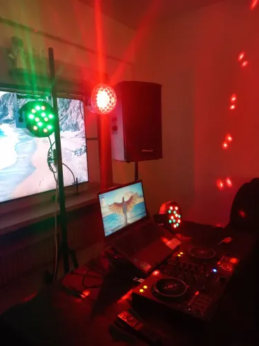 Sonorização - Equipamentos para DJs - Festas até 200 pessoas.
