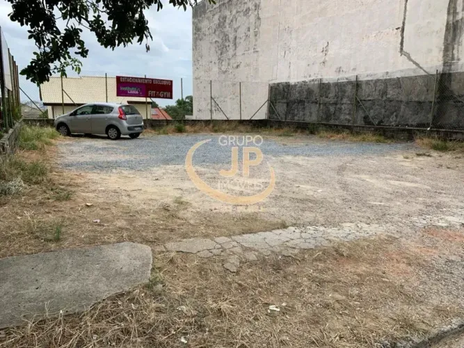 Oportunidade! Terreno em Cond. na Zona Leste/ Aluguel 4.000,00!