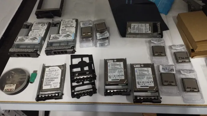 Lote HDs Diversos, Modelos SAS para Servidores e SATA para Desktops, Tamanhos Diversos