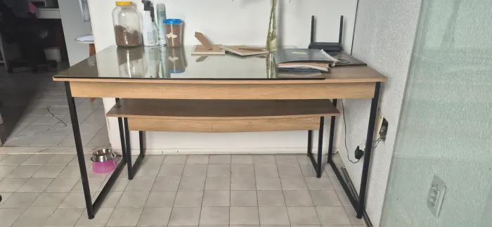 MESA DE AGLOMERADO