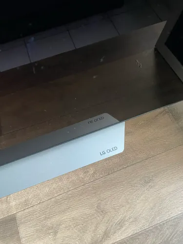 LG OLED C1 48 com defeito