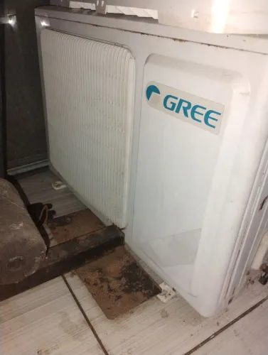 Arcondicionado 9000 BTUs 700,00 e instalado 850,00