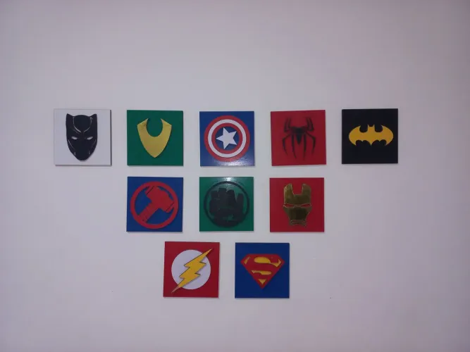 Quadros de vingadores.