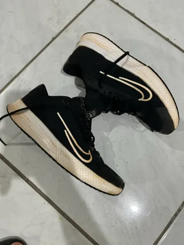 Tênis Nike vapor lite 41
