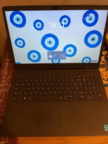 Notebook Dell Inspiron 3501 Excelente estado