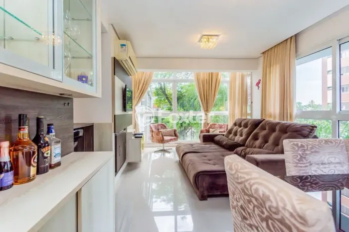 Duplex para venda tem 105 metros quadrados com 2 quartos em Petrópolis - Porto Alegre - RS