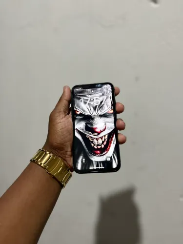 iPhone 11 impecável