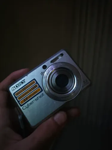 Camera Sony DSC-S730