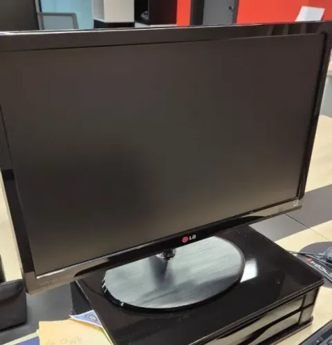 Monitor LG 22 polegadas (Modelo 22EA53TA)