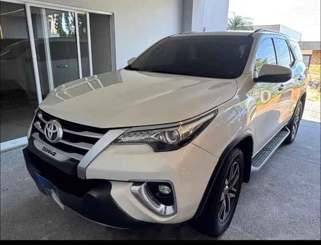 Toyota Hilux SW4 SRX 4X4 2.8 TDI 16V Dies. Aut. 2020