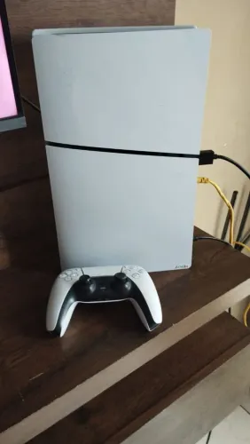Ps5 slim em perfeito estado.
