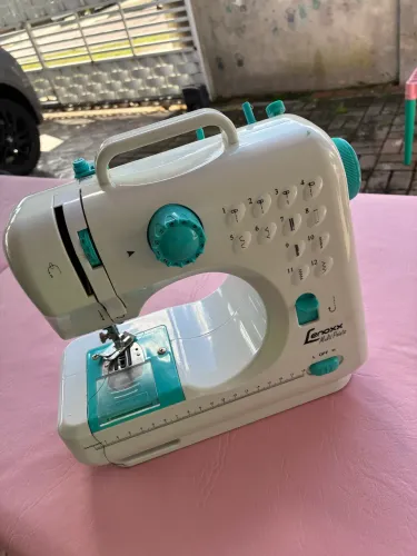Máquina de costura