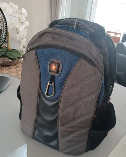 Mochila Original Swiss Army em bom estado