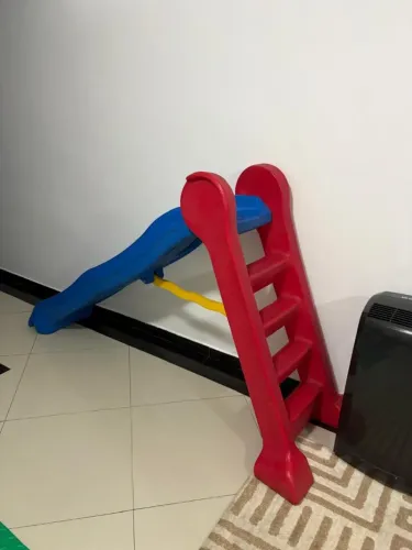 Escorregador infantil grande