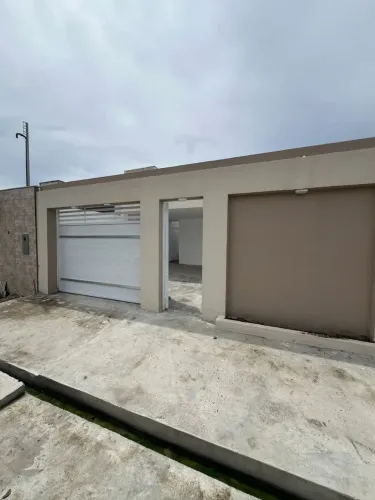Casa Terrea no Cj Aguas Claras II/ 03 Qts (Suite) Quintal grande ideal para fazer Piscina
