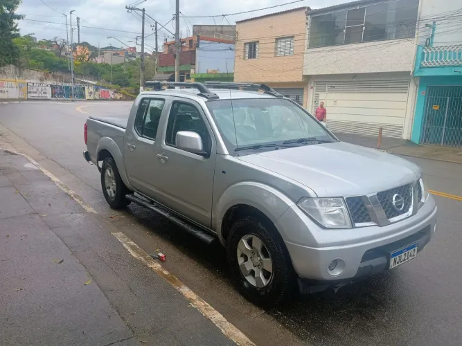 Nissan Frontier Se/se Strik CD 4X2 2.5 TB Dies. 2011