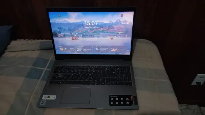 Notebook Lenovo Ultrafino IdeaPad i5-10210U 8GB 256 GB SSD Windows 11 15.6