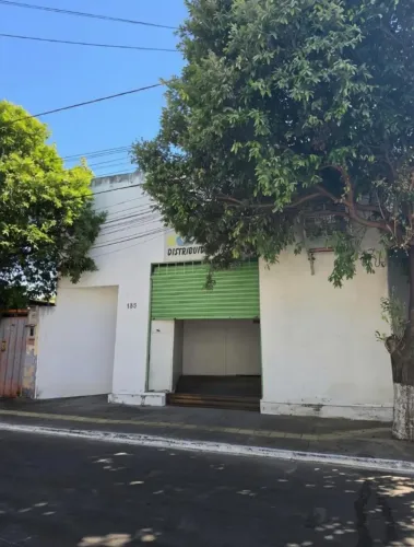 GALPÃO / SALÃO COMERCIAL PARA ALUGAR - 150m² | Bairro Goiá