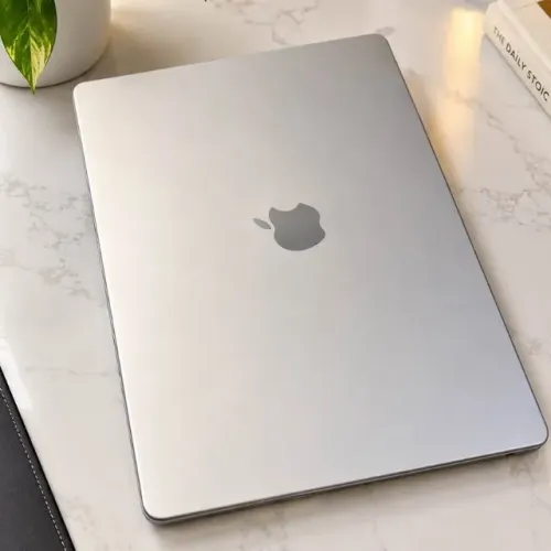 Apple MacBook Air M4 16GB RAM 256GB SSD - Excelente Estado