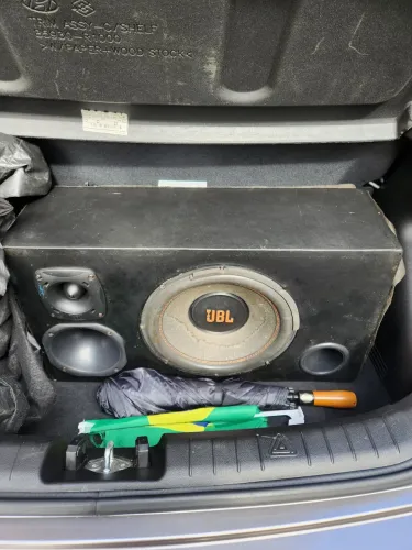 Vendo cx de som JBL valor a combinar!