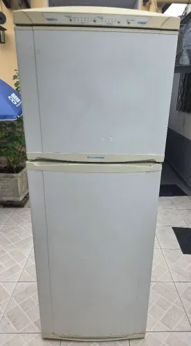 Geladeira Continental Frost Free 430L