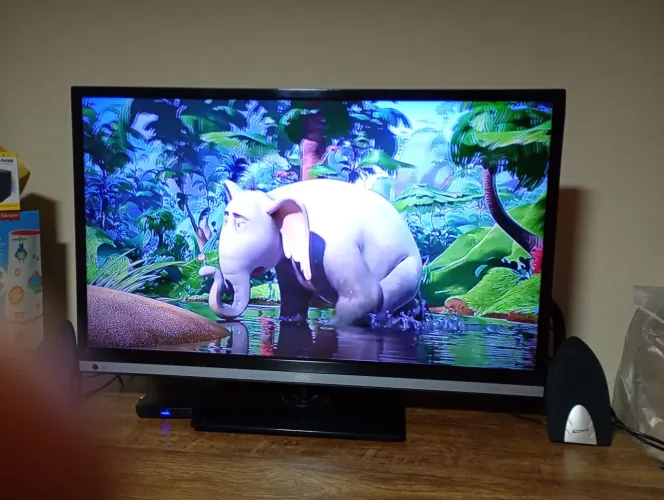 Tv Aoc 32 polegadas de led !! Não é Smart !!