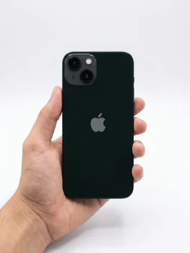 iPhone 13 excelente estado de uso