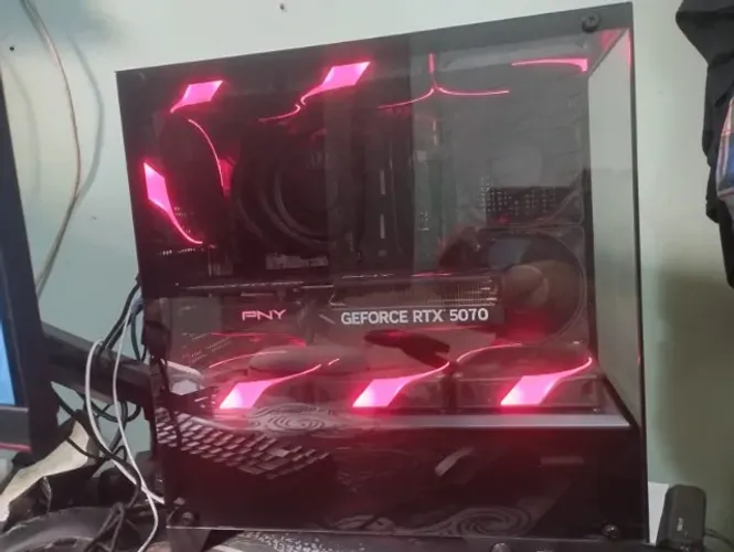 PC Gamer Completo RTX 5070 12GB + Ryzen 5 7600 + Monitor 27"