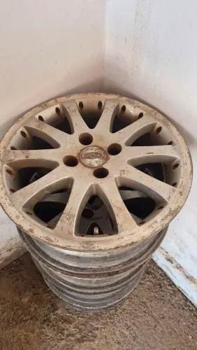 Vendo jogo de rodas aro 15 