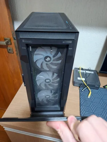 Gabinete Gamer Pichau Pouter 3 rgb com 3 fans argb
