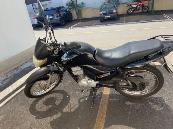 VENDE-SE MOTO 150 TITAN