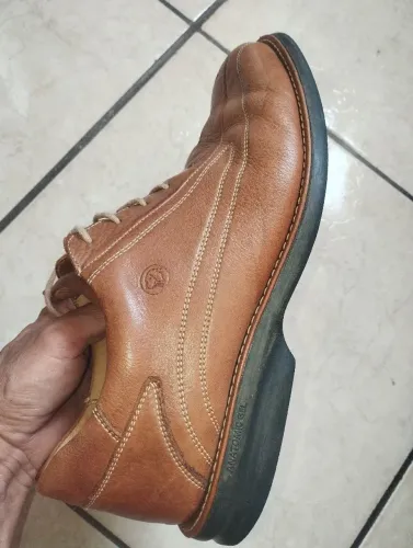 Sapato social todo na costura, solado em Gel anatômico número 41