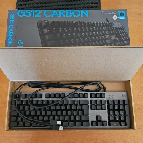 Teclado Logitech G512 Carbon ABNT2 1 mês de uso