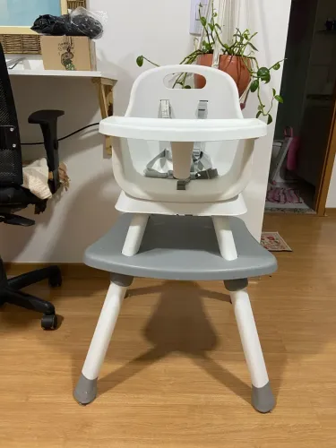 Cadeira de alimentação COSCO CONVERTTY 8 em 1