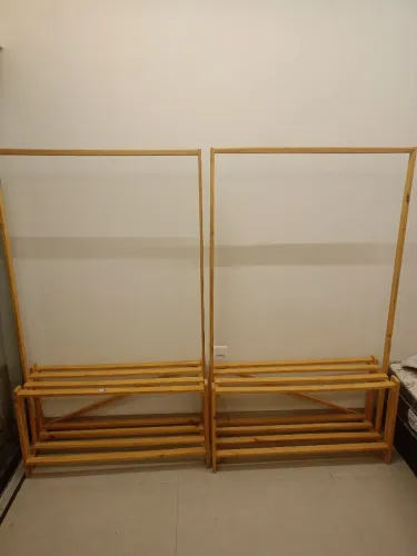Vende 2 Araras cabide e sapateira