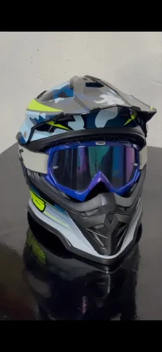 Capacete de motocross (Queixeira)