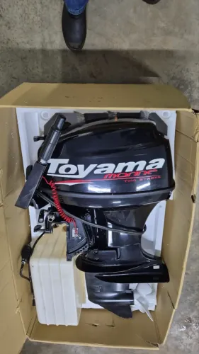 Motor Toyama 40HP