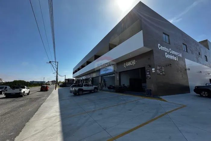 Salas Comerciais Alto Padrão para aluguel em São Pedro da Aldeia/RJ