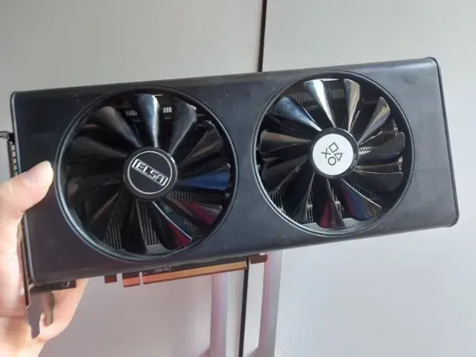 XFX RX 5700 COM DEFEITO