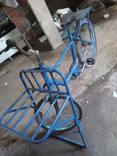 Vende-se uma bicicleta cargueira r$ 500 à vista interessa entrar em contato *