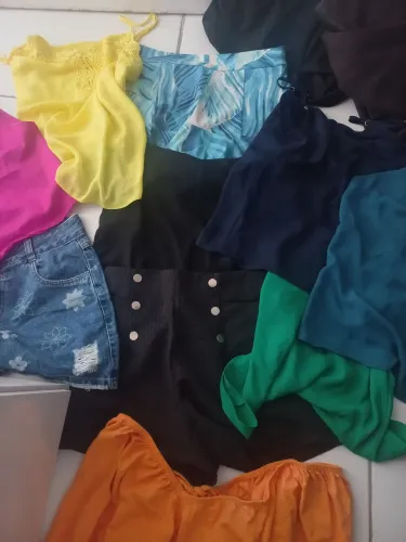 Roupas usadas e novas