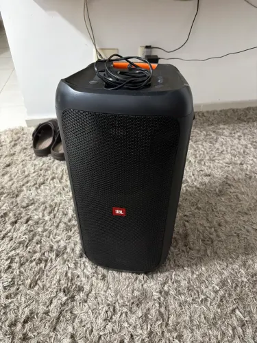 Caixa de som JBL PartyBox 100