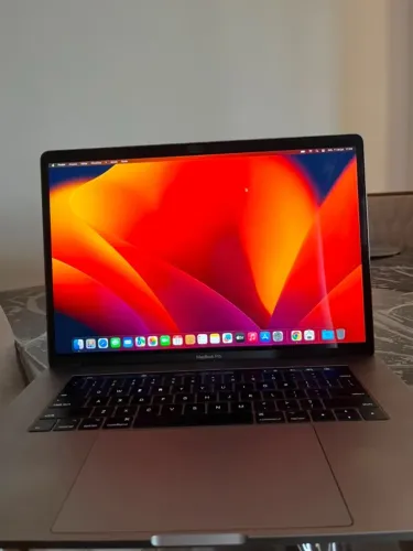 Macbook Pro 15 inch - 2017 