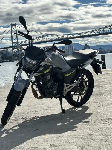 Vendo titan 160