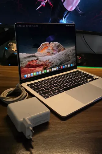 MacBook Aor M3 256gb SSD, 8GB RAM, Bateria 86%, TouchID, Carregador Original