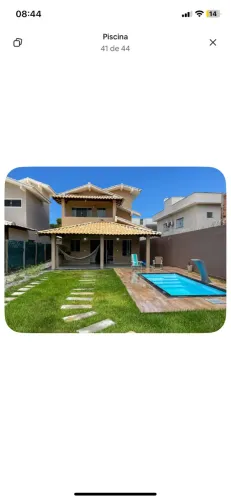 Linda casa com piscina e área gourmet